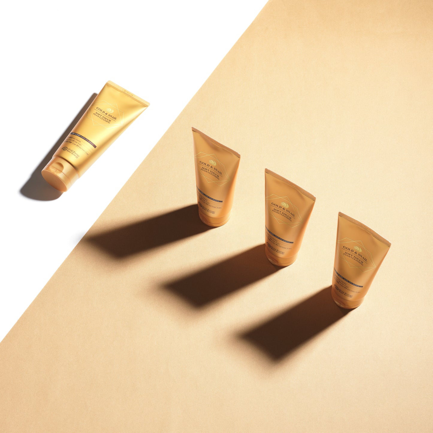 Gold Snail Foam Cleasning
